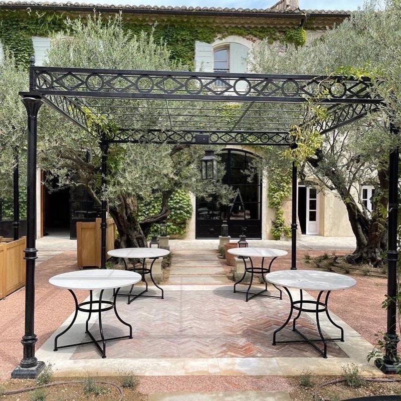 Thermolaquage d'un ensemble de serrureries pour Château Estoublon à Fontvieille 13390