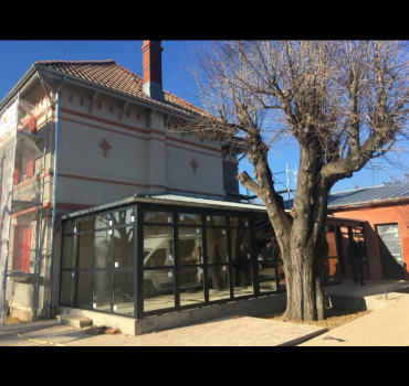 Thermolaquage de marquises et pergolas en acier pour ferronniers sur la région de Manosque