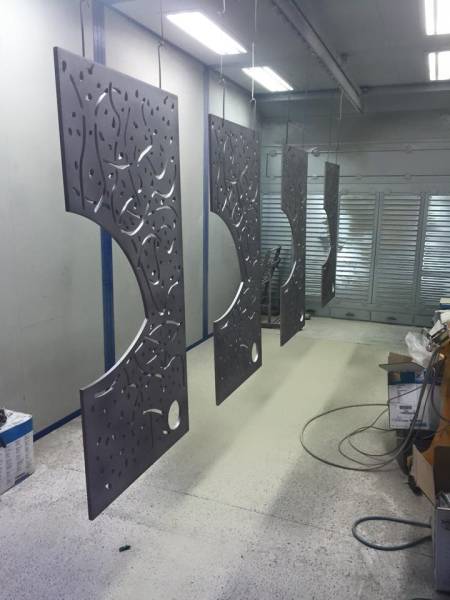 Thermolaquage de mobilier urbain (grilles d'arbre) à Aix-en-Provence (13)